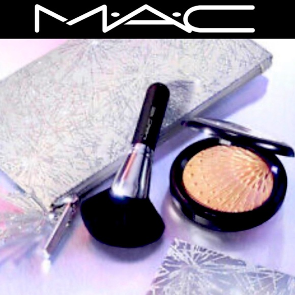 New MAC Firelit Kit Makeup Gift Set, Champagne - Picture 4 of 11